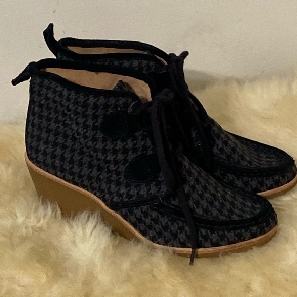 G. H. Bass Houndstooth Cloth and Suede Leather Wedge Moccasin Loafer size 8 - Picture 1 of 13